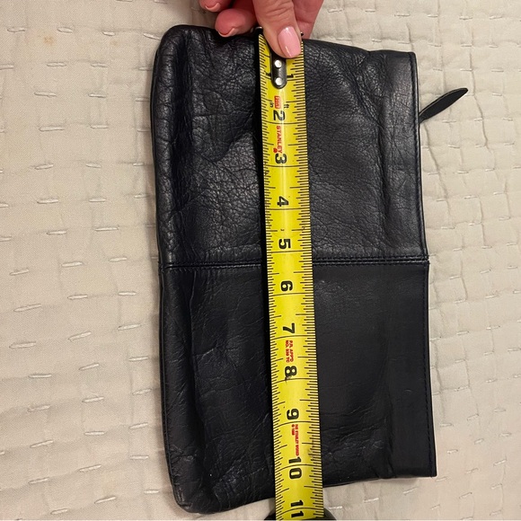 Black Vintage Genuine leather clutch bag. - Picture 6 of 6